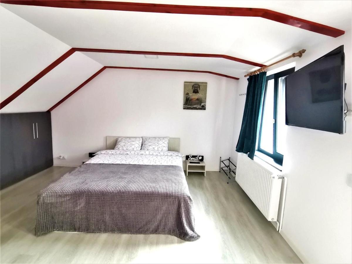 Casa J. Gusbeth Apartment Brasov Bagian luar foto