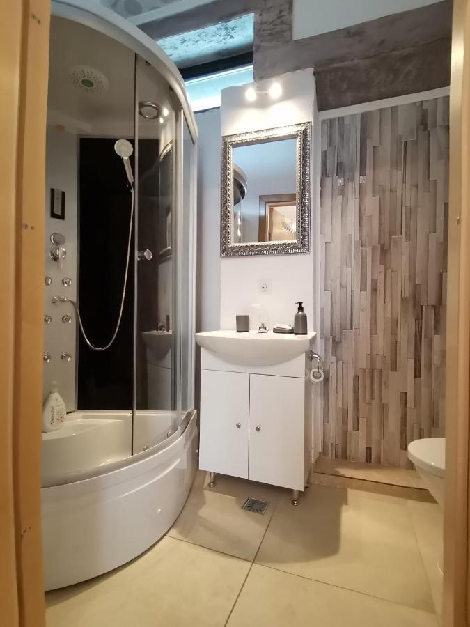 Casa J. Gusbeth Apartment Brasov Bagian luar foto