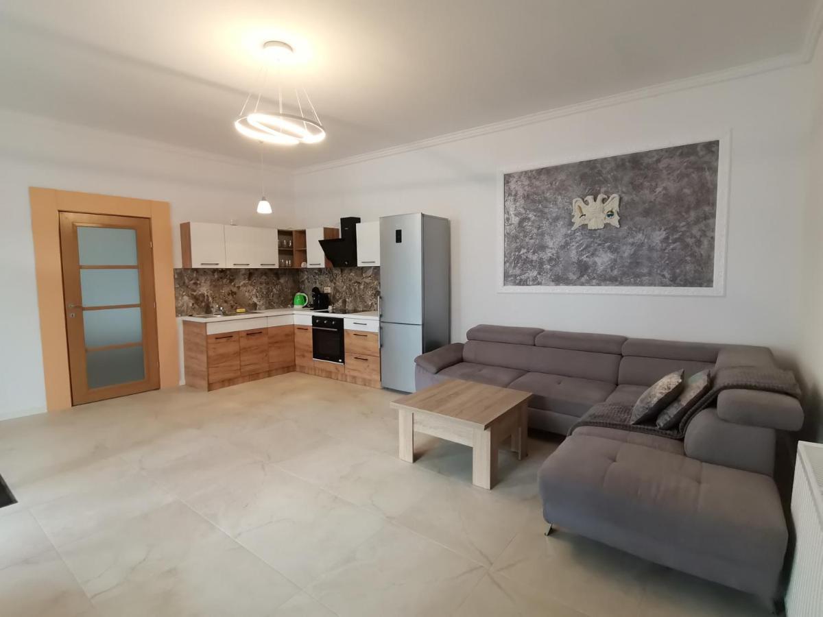 Casa J. Gusbeth Apartment Brasov Bagian luar foto